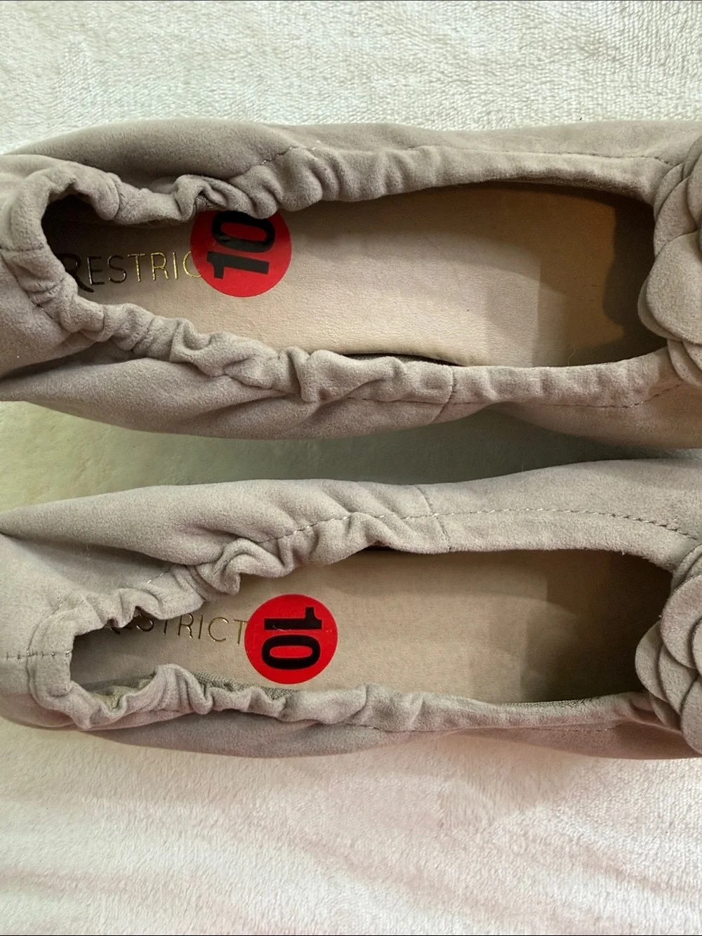 Restricted Delilah Taupe Floral Appliqué Wedge Platform Ballet Flats SZ 10 NWOT